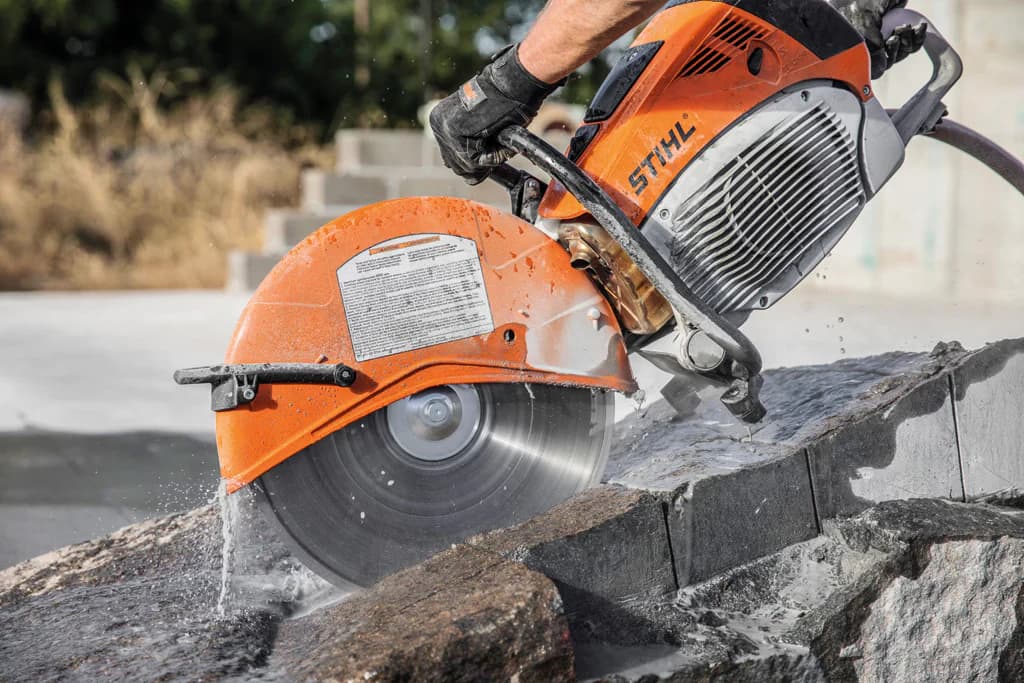 مقایسه کاتر آسفالت بر برقی و بنزینی. کدام بهتر است؟